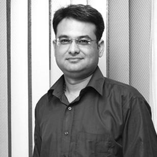Amish Kumar Vyas - Holistic Energy Healer and Yoga Teacher